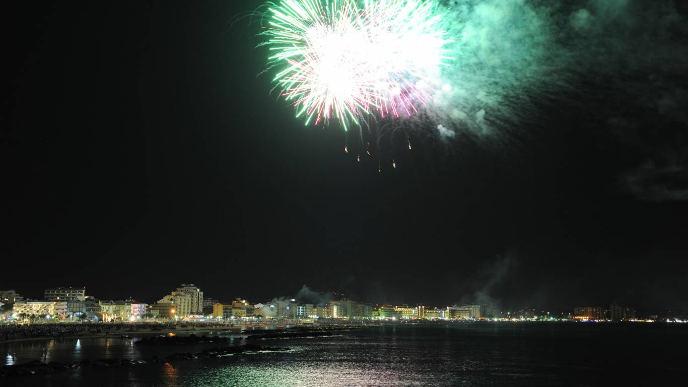 Hotel-Vienna-Mare-Cattolica-fuochi-artificiali-DSC-4184